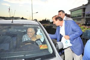 İftara yolda yakalananlara kumanya