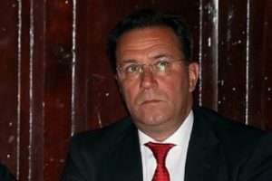Aysal, &Ouml;zt&uuml;rk'&uuml; g&ouml;ndermiyor!