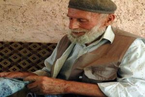 Uyuyamayan dedeye tıp &ccedil;ere bulamadı