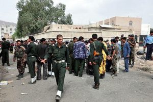Yemen'de intihar saldırısı: 42 &ouml;l&uuml;