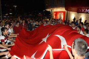 Şehitlere saygı ter&ouml;re lanet