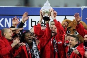 Cruyff Kupası PSV'nin