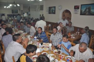&Uuml;retici yem fiyatlarının tavan yapmasından dertli