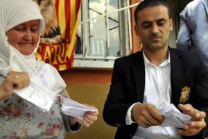 8 k&ouml;y&uuml;n t&uuml;m bor&ccedil;larını sildiler