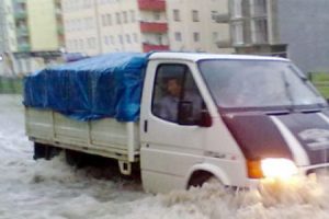 Samsun'u sel aldı!