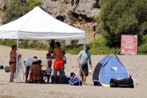 Rus milyarderin eşi Dalyan'da &ccedil;adırı yanlış yere dikti