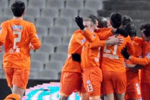 S&uuml;per Lig 100 TL