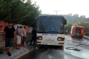 Mudanya'da korkutan yangın