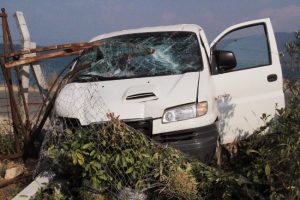 Motosiklet ile kamyonet &ccedil;arpıştı: 1 &ouml;l&uuml;
