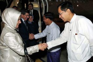 Myanmar'da sıcak karşılama