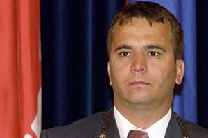 Naim S&uuml;laymanoğlu sert konuştu