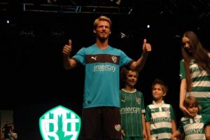 Bursaspor turkuaz formayla sahada