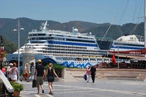 Dev yolcu gemisi Aida Diva Marmaris'te