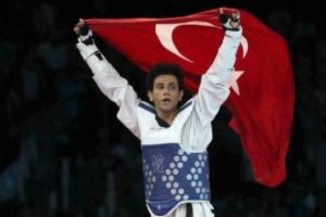 Servet Tazeg&uuml;l Olimpiyat Şampiyonu