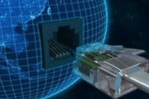 İran &ouml;n&uuml;m&uuml;zdeki yıl interneti d&uuml;nyaya kaptacak