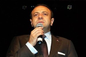O zihniyet hep "izinde"