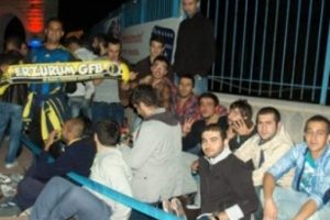 F.Bah&ccedil;eli taraftardan TFF'ye su&ccedil; duyurusu