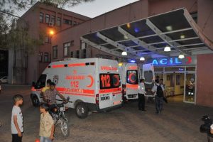 Minib&uuml;s takla attı: 12 yaralı