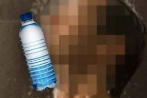 Banyo yaparken kaydı şişenin &uuml;st&uuml;ne d&uuml;şt&uuml;!
