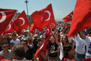 İzmirliler ter&ouml;re lanet yağdırdı