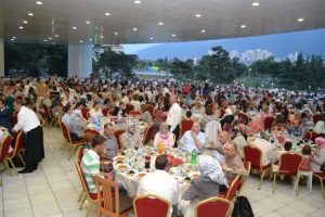 AK Parti Bursa Kadın Kolları iftarda buluştu