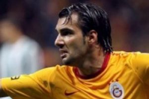 Engin Baytar &Ccedil;akır'ı d&ouml;v&uuml;yordu
