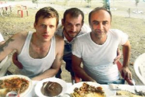 Kıvan&ccedil;'ın sahneleri &ccedil;&ouml;pe gitti