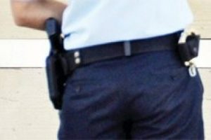 Polis silahıyla karakolda &ouml;l&uuml;m