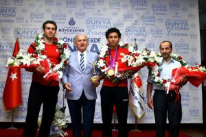 Topbaş'tan Servet'e daire!