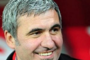 Hagi Messi'ye &ouml;vg&uuml; yağdırdı