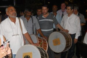 Davulcular sahurda buluştu