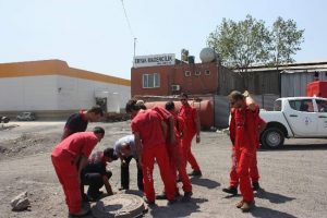 24 g&uuml;nd&uuml;r kurtarılmayı bekliyor