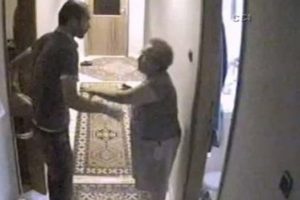 Zorla girdiği evde kadına yaşattığı dehşet kameralara yansıdı