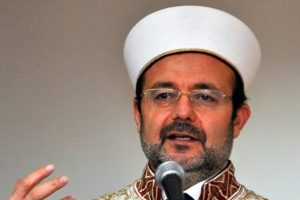 Kur'an b&uuml;t&uuml;n insanlara değer kattı