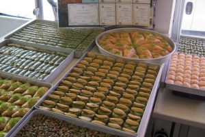 Baklava ve şekerleme alırken dikkat!