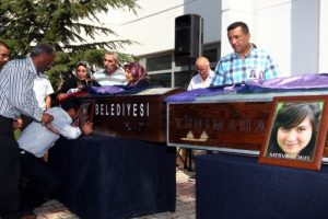 Son yolculuklarına uğurlandılar