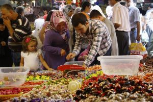 Bursalılar bayram şekerlerine h&uuml;cum etti - &Ouml;ZEL HABER