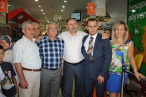 Ejder market b&uuml;y&uuml;mesini s&uuml;rd&uuml;r&uuml;yor