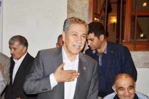 Arın&ccedil;'tan &uuml;niversite m&uuml;jdesi