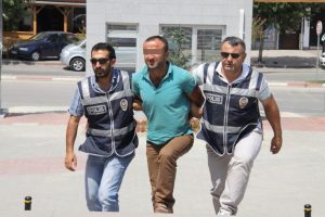 Hasmını sokak ortasında vuran şahıs yakalandı