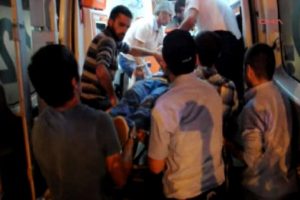 Yardım beklerken &uuml;zerinden 2. otomobil ge&ccedil;ti