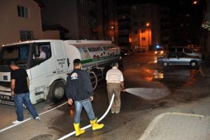 Mudanya'da cadde ve sokaklara bayram temizliği