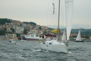 Bursa'da yat &ccedil;alıp ABD bayrağı diktiler!