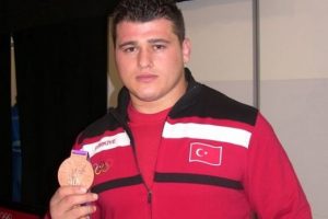 Şampiyondan bronz madalyaya buruk sevin&ccedil;