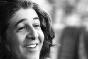 Murat G&ouml;ğebakan &ouml;ld&uuml; m&uuml;?