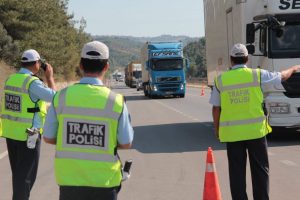 Emniyetten bayram &ouml;ncesi radar uygulaması