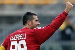 Lucarelli artık antren&ouml;r oldu!