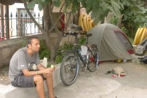 Bisikletiyle Avustralya'dan Sinop'a geldi