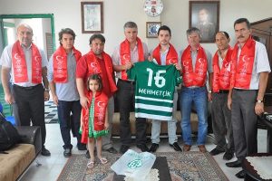 Bursaspor taraftarlarından anlamlı ziyaret