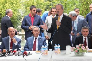 Huzurevine bayram morali